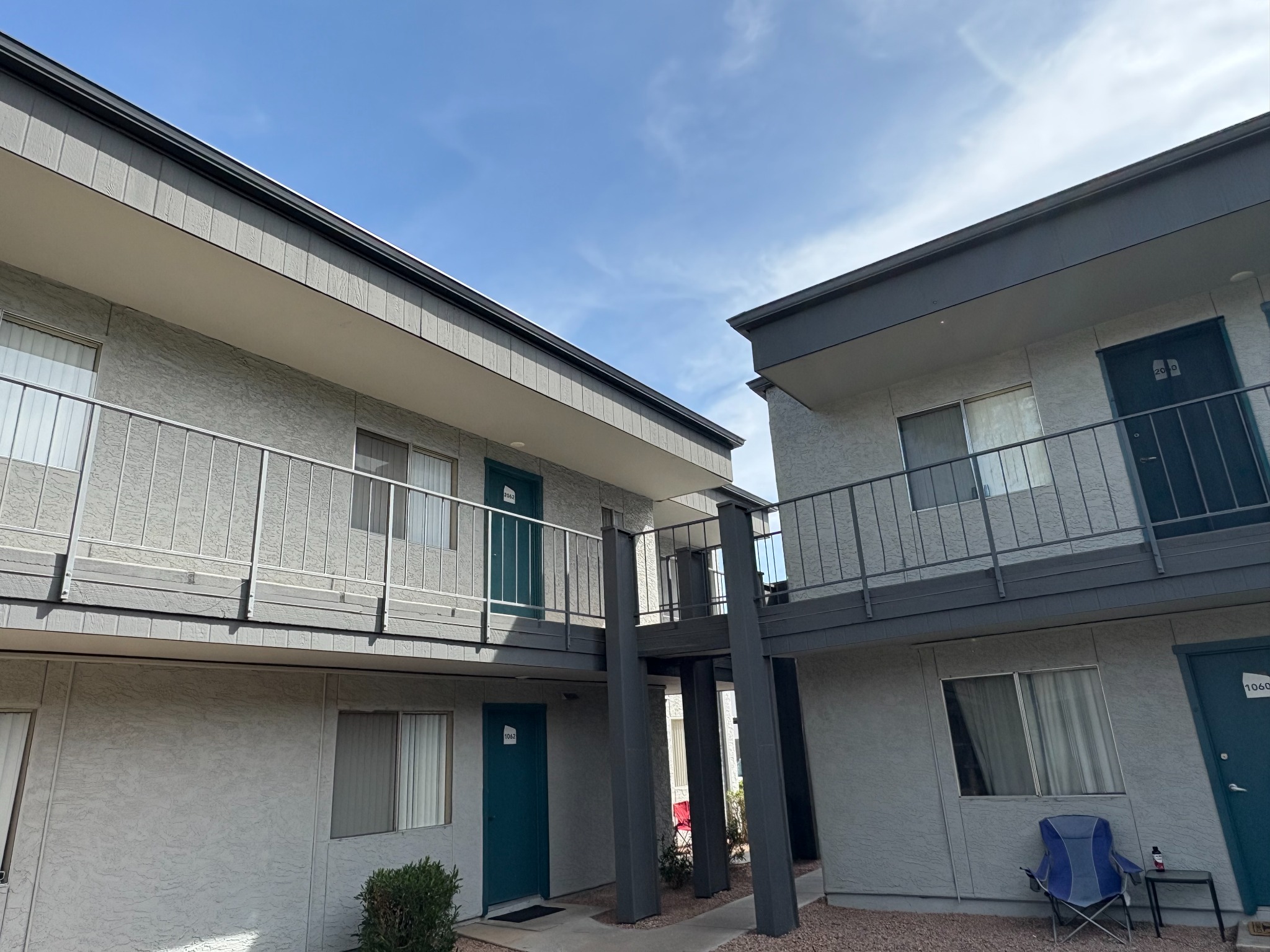 Phoenix Apartment Community Gutter Installation